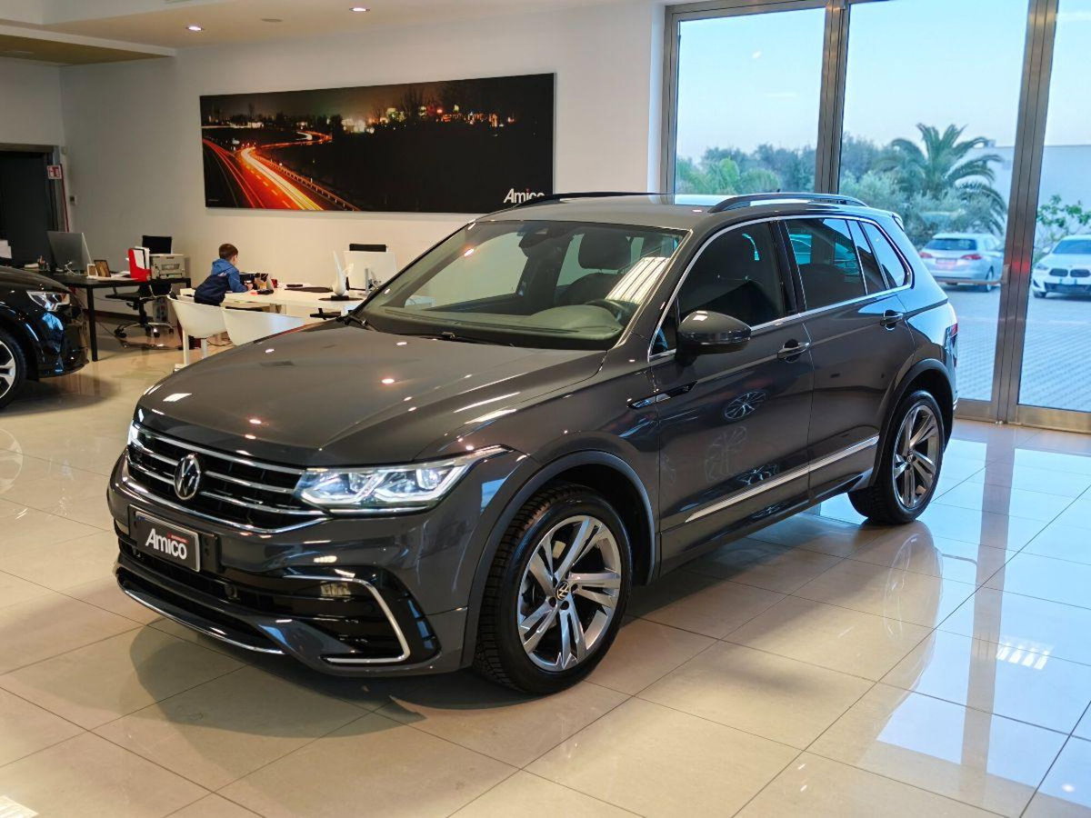 Volkswagen Tiguan Allspace 2.0 TDI SCR DSG 4MOTION R-Line (2)