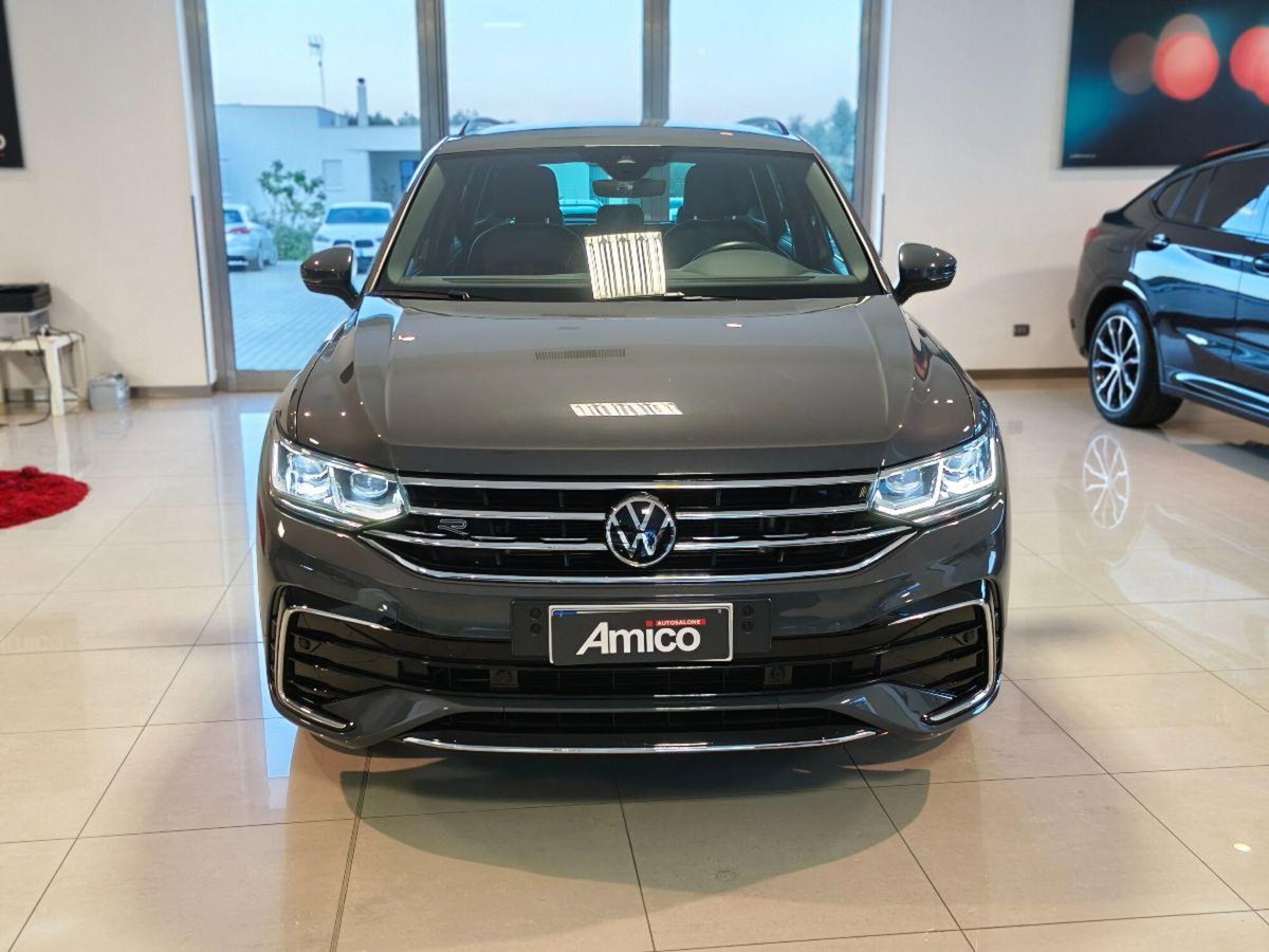 Volkswagen Tiguan Allspace 2.0 TDI SCR DSG 4MOTION R-Line (3)