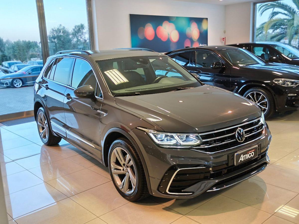 Volkswagen Tiguan Allspace 2.0 TDI SCR DSG 4MOTION R-Line (4)