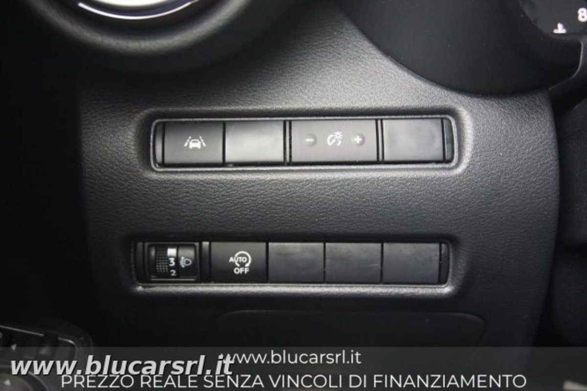 Nissan Juke 1.0 dig-t Acenta 114cv (19)