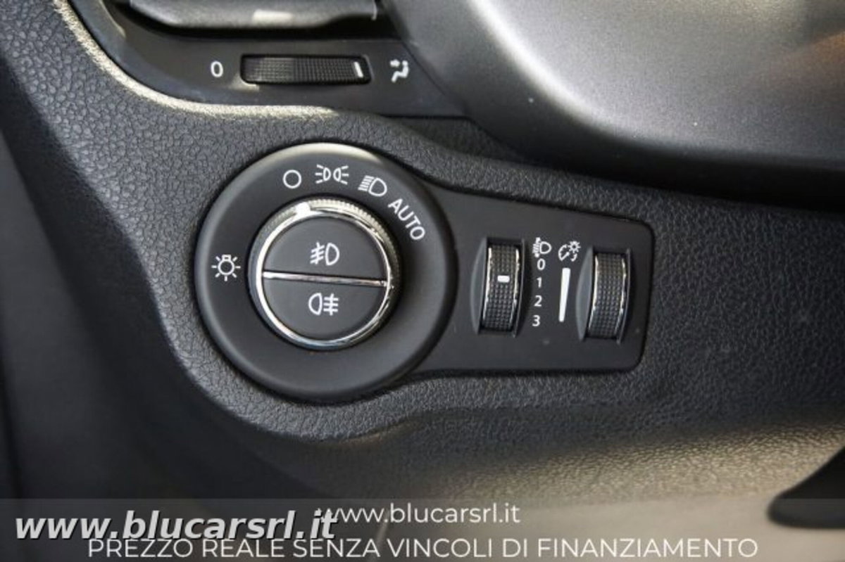 Fiat 500X 1.6 MultiJet 130 CV Yacht Club Capri (19)