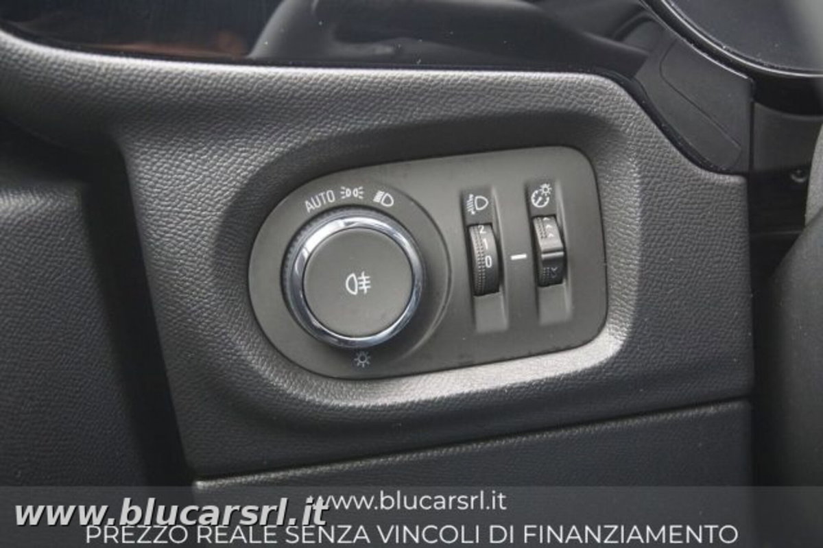 Opel Corsa 1.2 GS s&s 100cv (19)