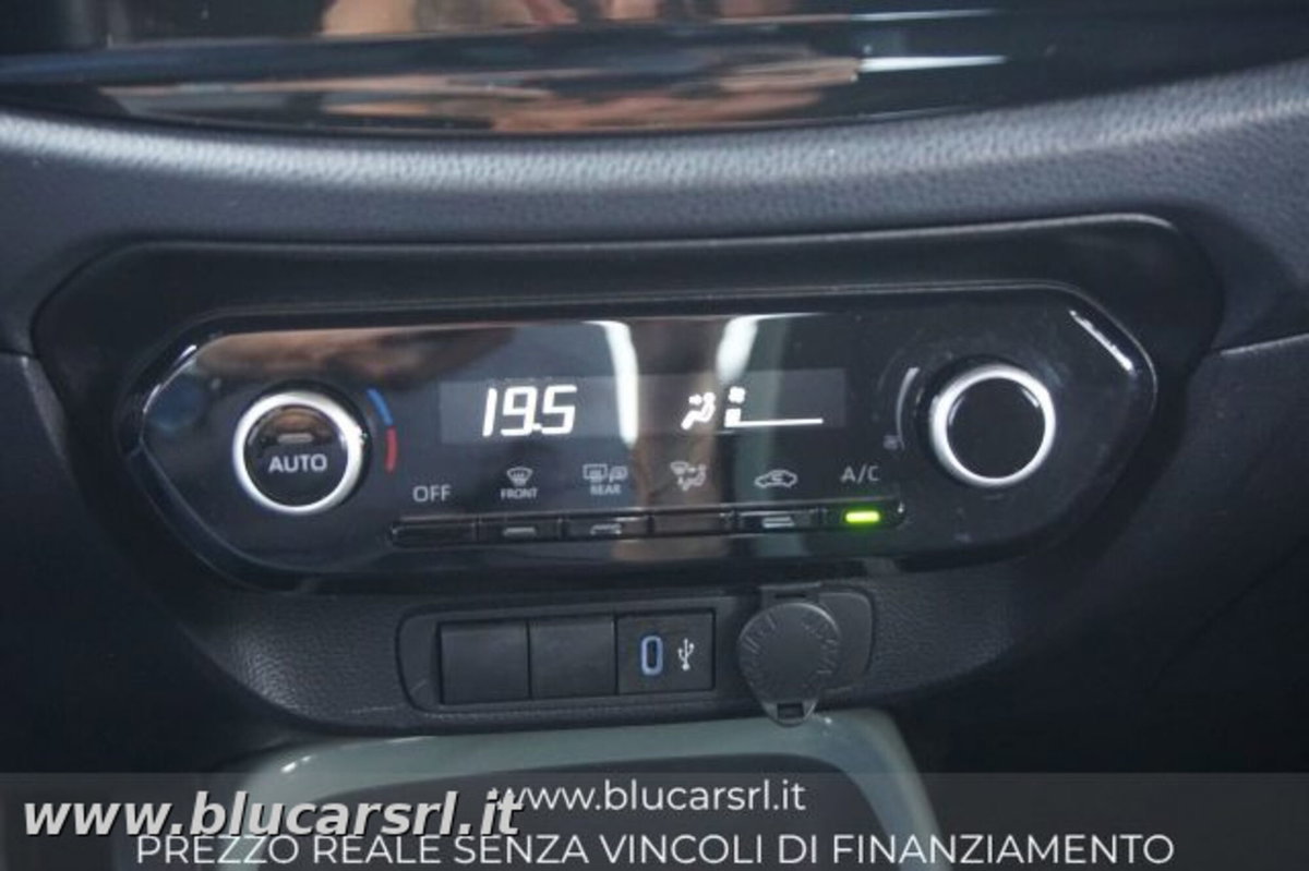 Toyota Aygo X 1.0 Trend 72cv (17)