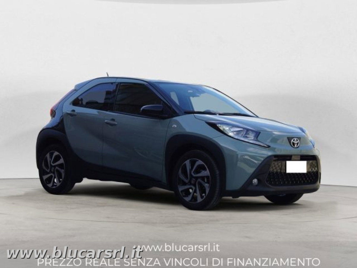 Toyota Aygo X 1.0 Trend 72cv (2)