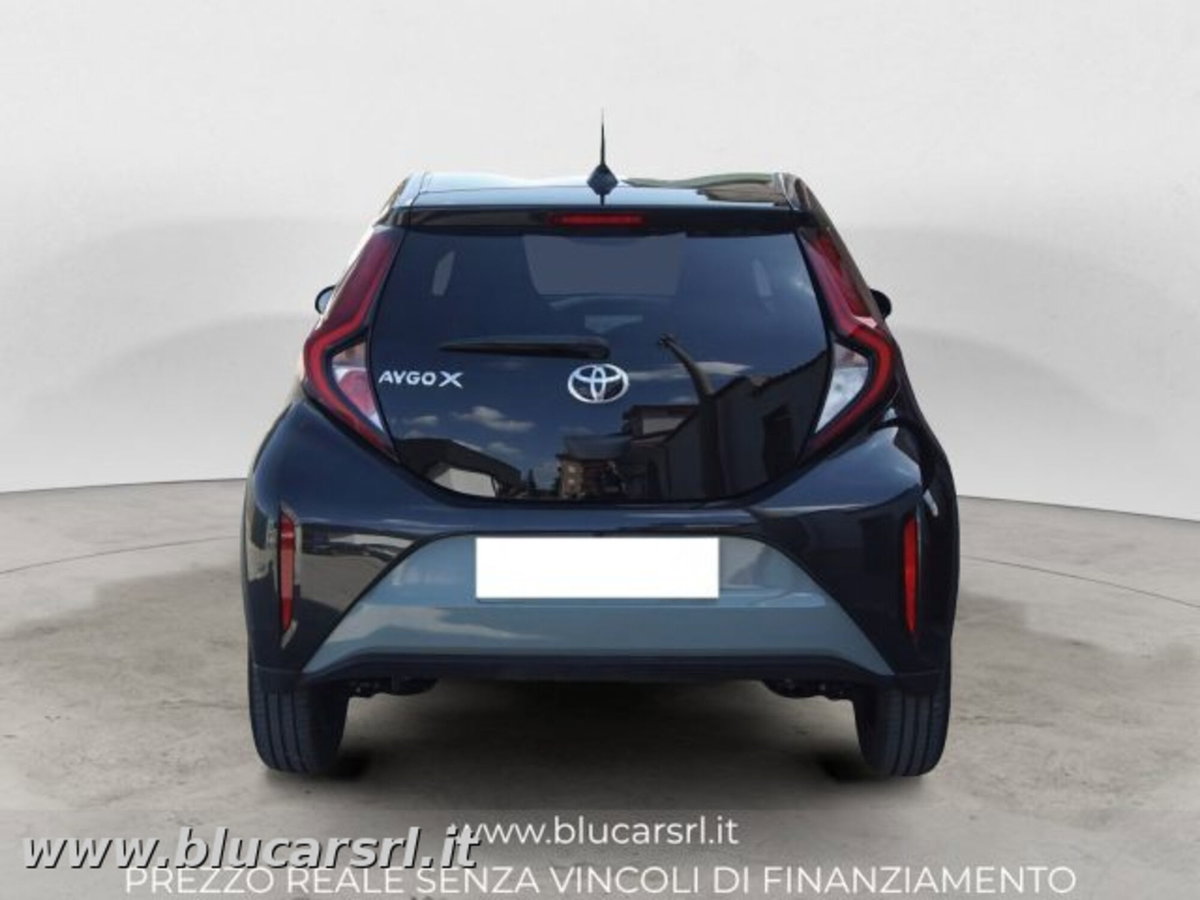 Toyota Aygo X 1.0 Trend 72cv (4)