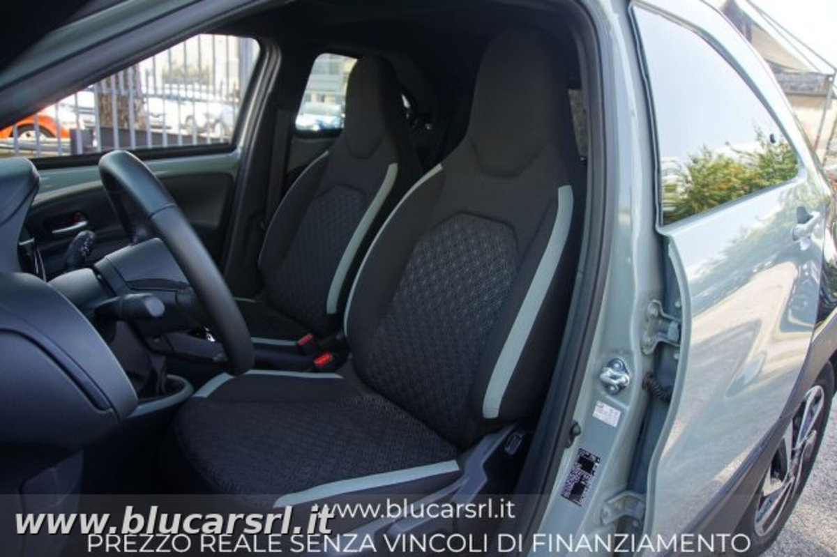 Toyota Aygo X 1.0 Trend 72cv (5)