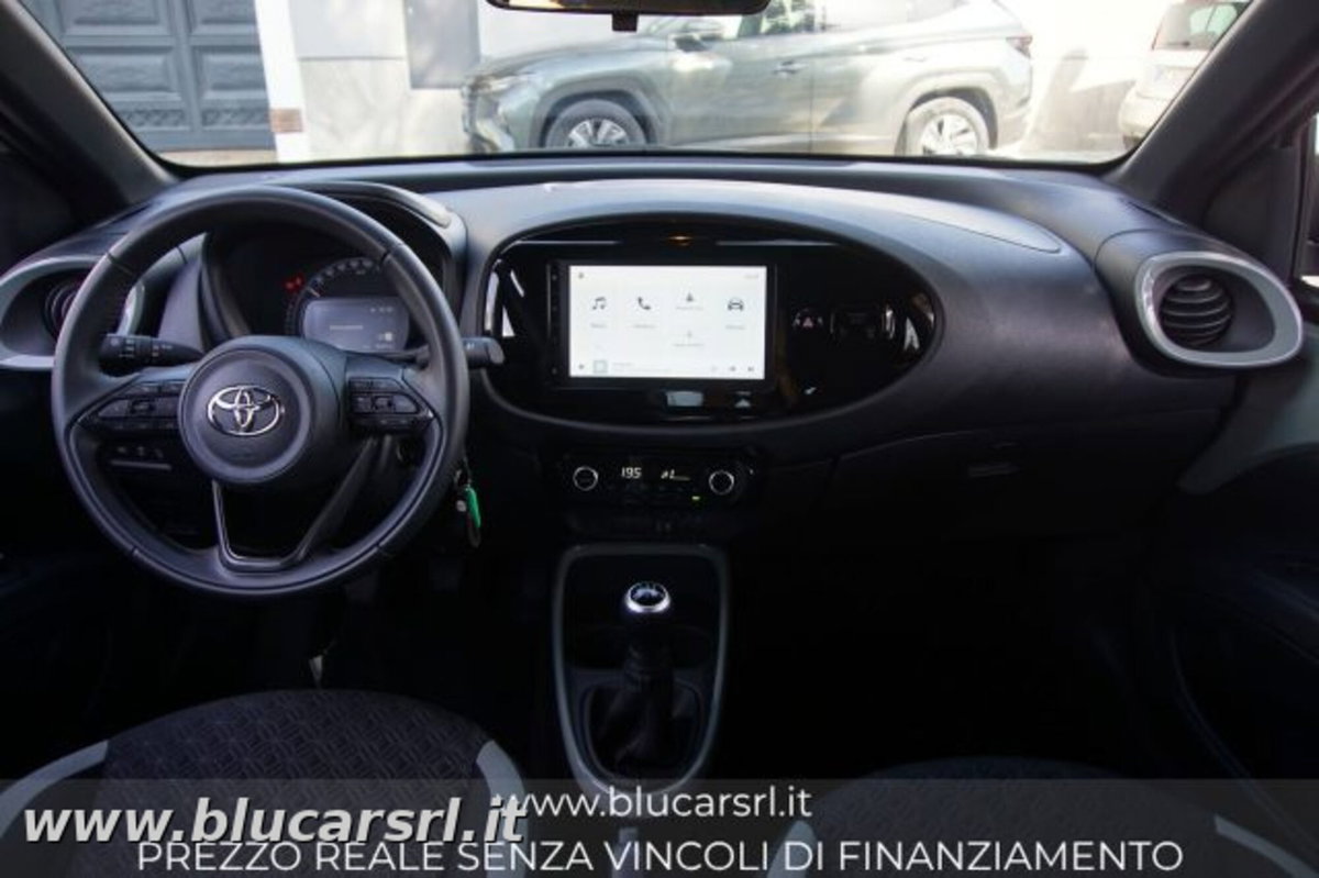 Toyota Aygo X 1.0 Trend 72cv (8)