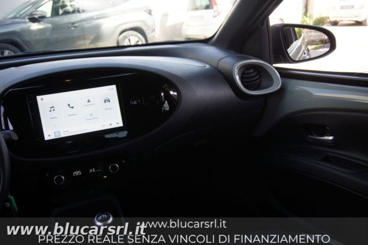 Toyota Aygo X 1.0 Trend 72cv (9)