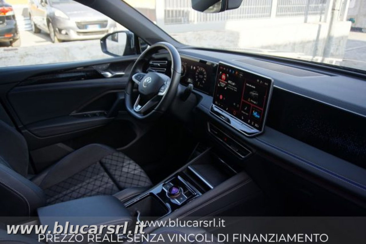 Volkswagen Tiguan Allspace 2.0 TDI SCR DSG 4MOTION R-Line (11)