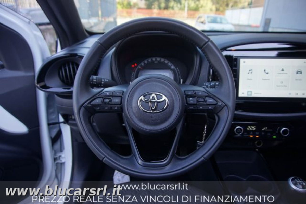 Toyota Aygo X 1.0 Trend Air 72cv s-cvt (13)