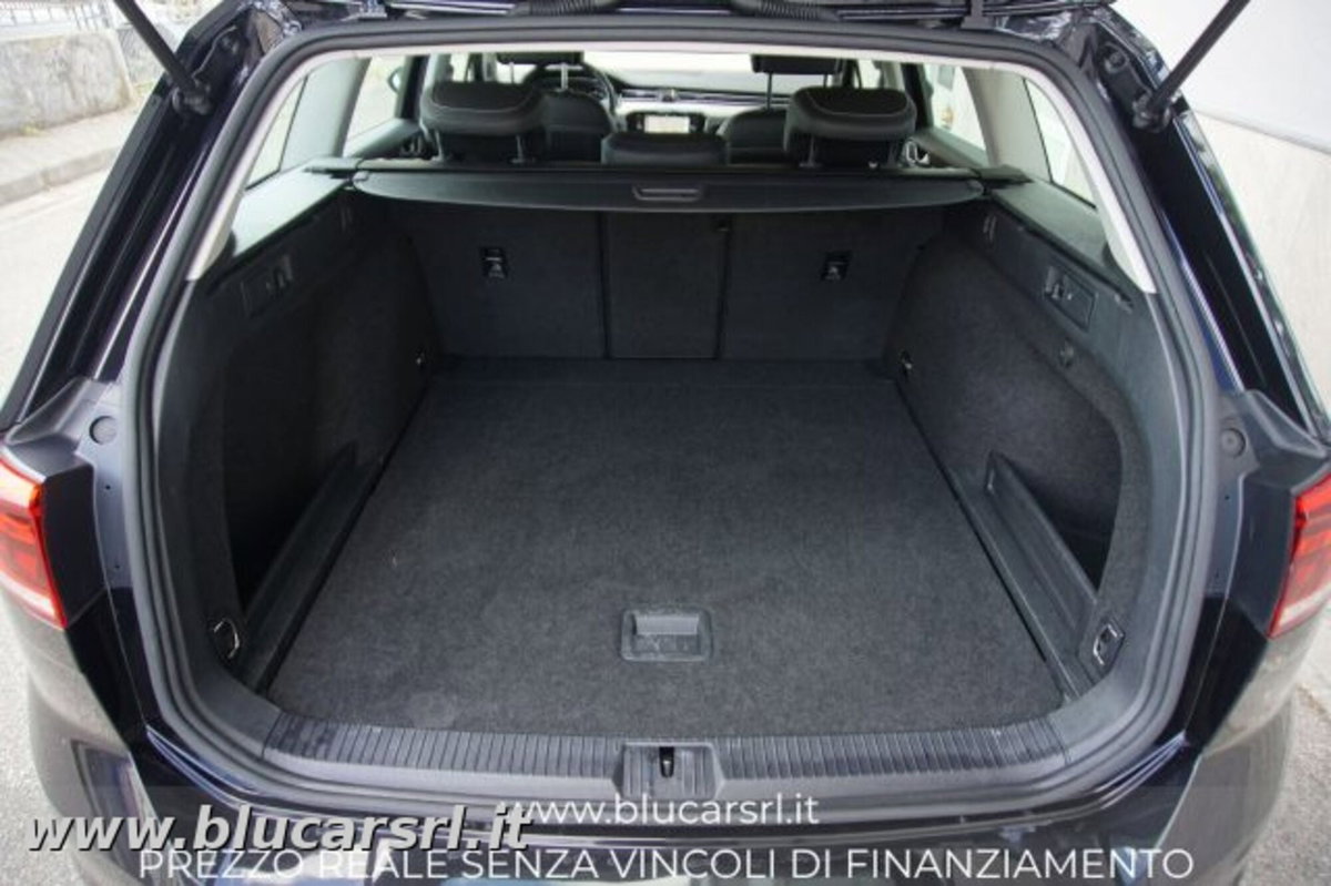 Volkswagen Passat Variant 1.5 TSI ACT DSG Business (13)
