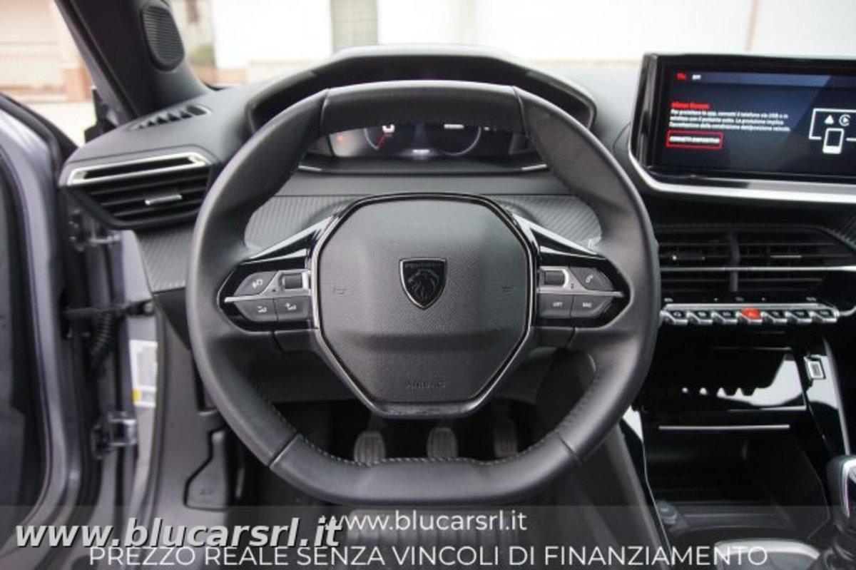 Peugeot 2008 1.2 turbo Allure 100cv (17)