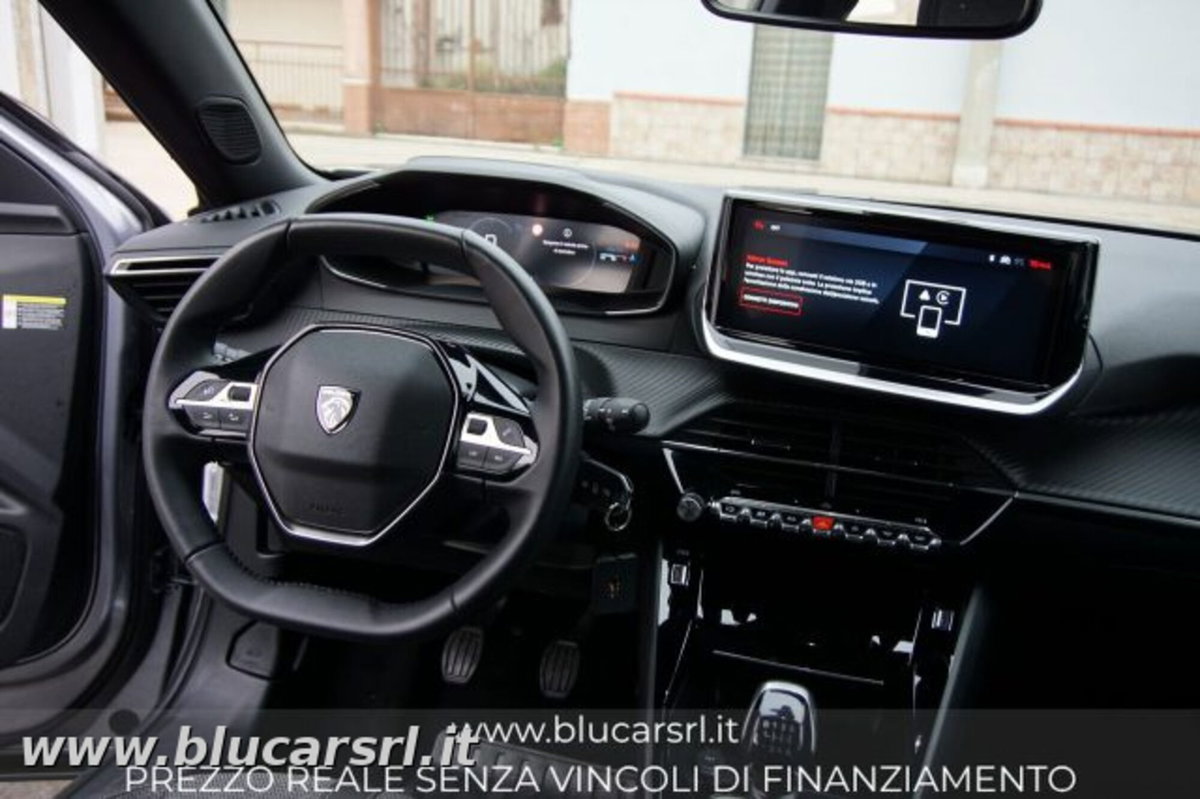 Peugeot 2008 1.2 turbo Allure 100cv (8)