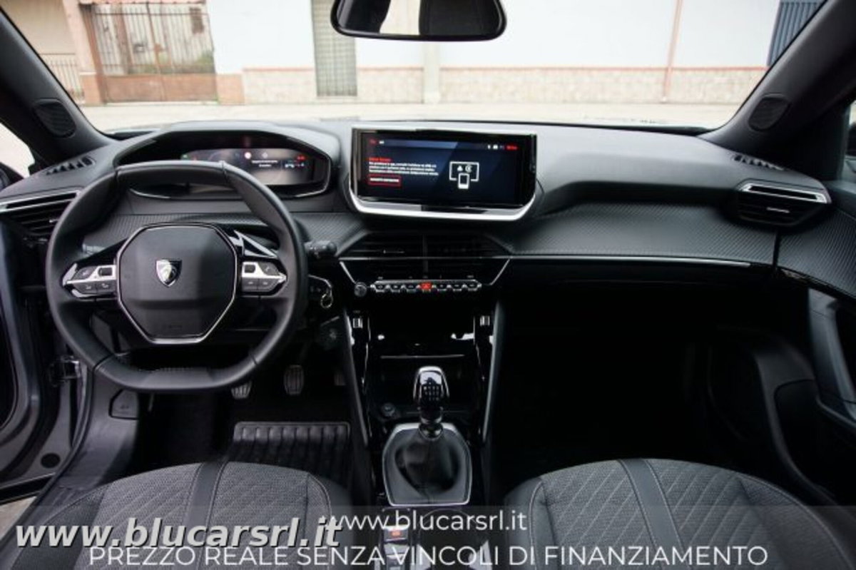 Peugeot 2008 1.2 turbo Allure 100cv (9)