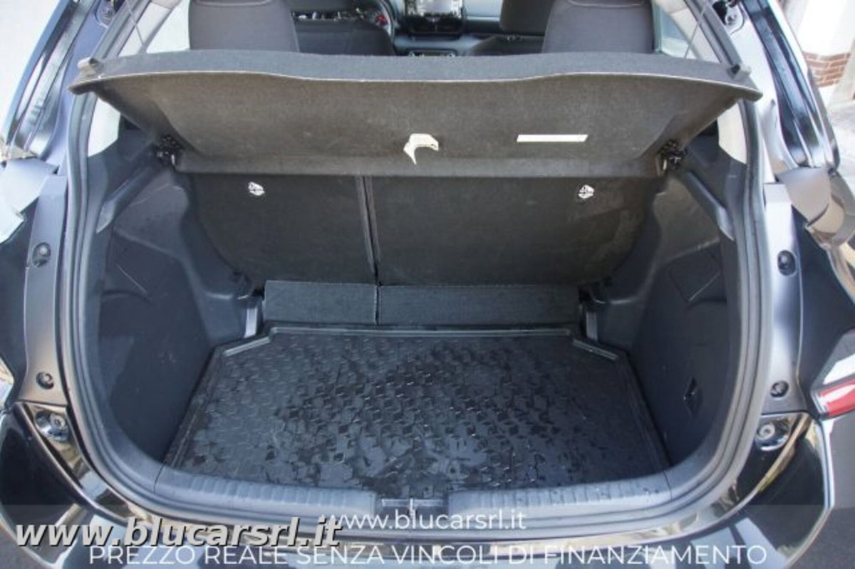 Toyota Yaris Active (13)