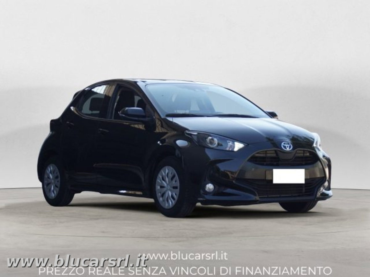 Toyota Yaris Active (3)