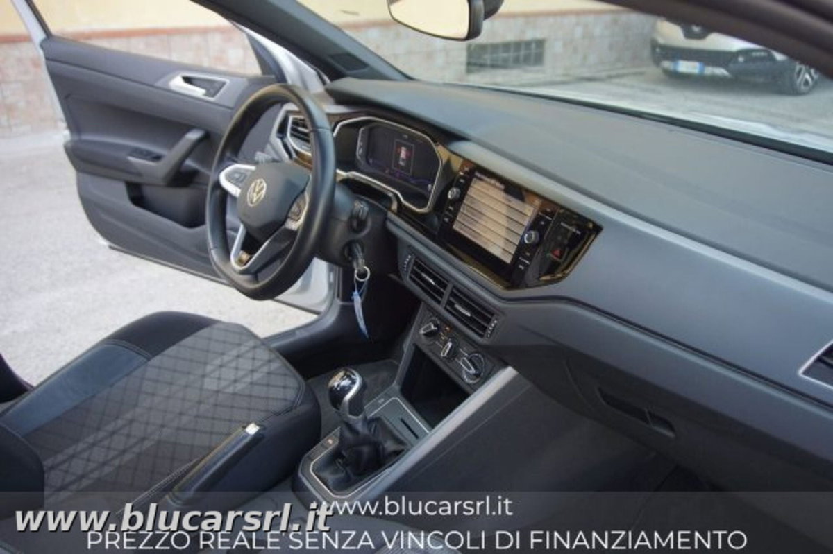Volkswagen Taigo 1.0 TSI 110 CV R-Line (9)