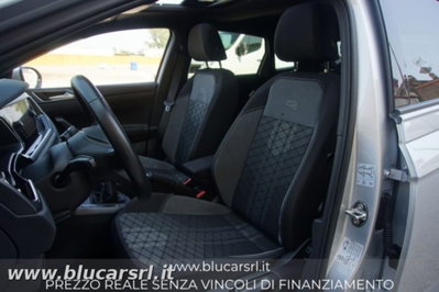 Volkswagen Taigo 1.0 TSI 110 CV DSG R-Line (5)