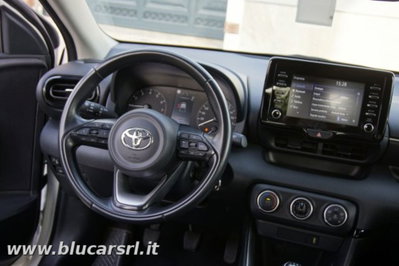 Toyota Yaris 1.0 5 porte Trend (7)