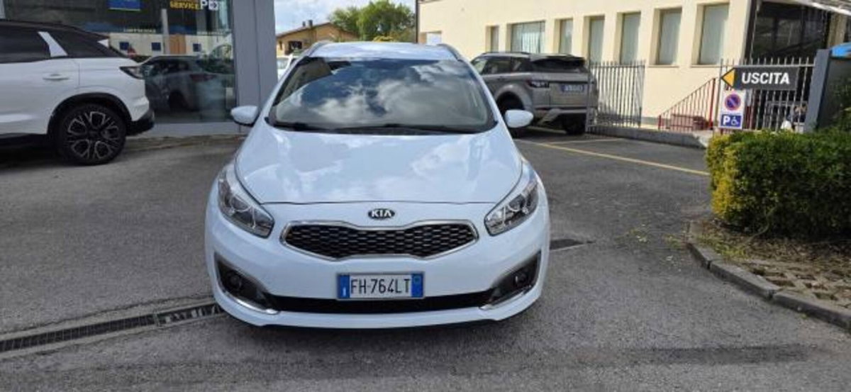 Kia cee'd Sport Wagon 1.6 CRDi 110 CV SW Cool (3)