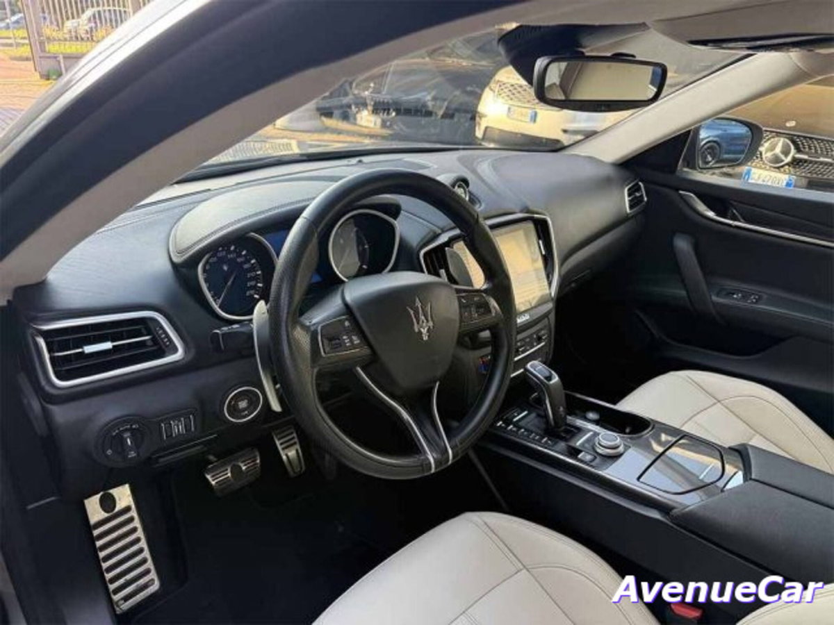 Maserati Ghibli Ghibli V6 Diesel Gransport (13)