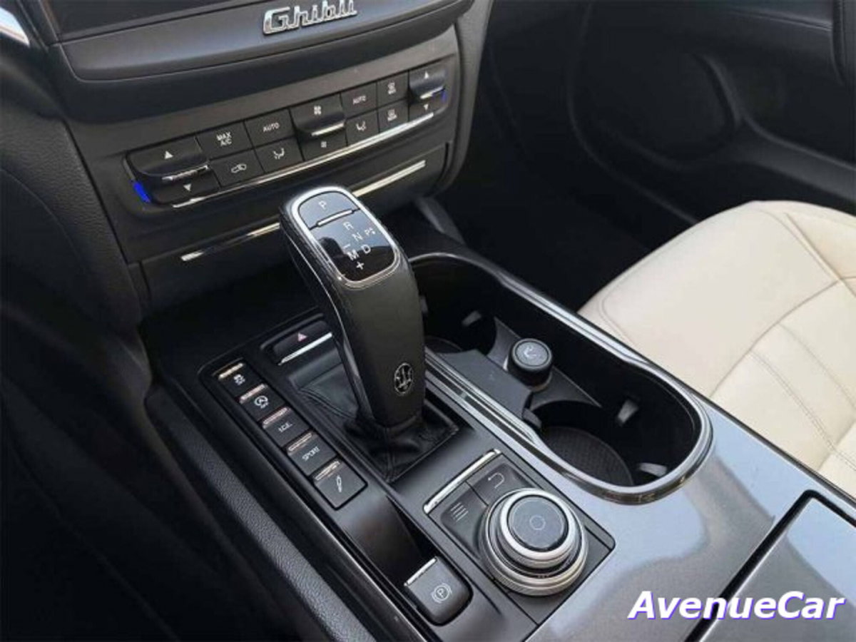 Maserati Ghibli Ghibli V6 Diesel Gransport (19)