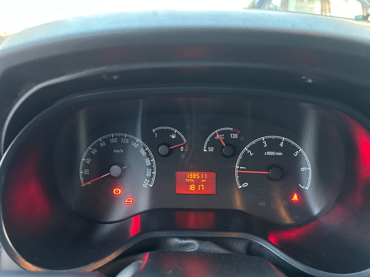 Opel Combo Tour CDTi 105CV PL-TN N1 (13)