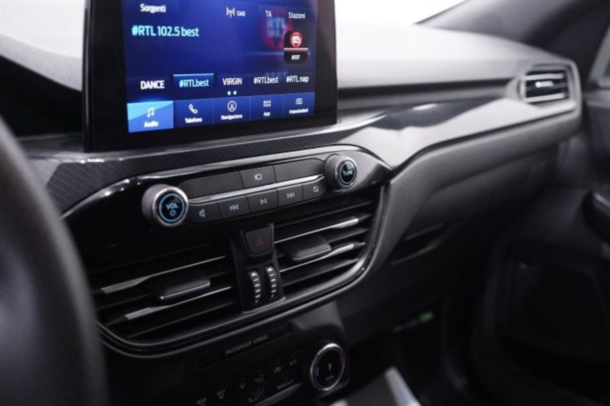 Ford Kuga 2.0 EcoBlue 120 CV aut. 2WD ST-Line X (16)