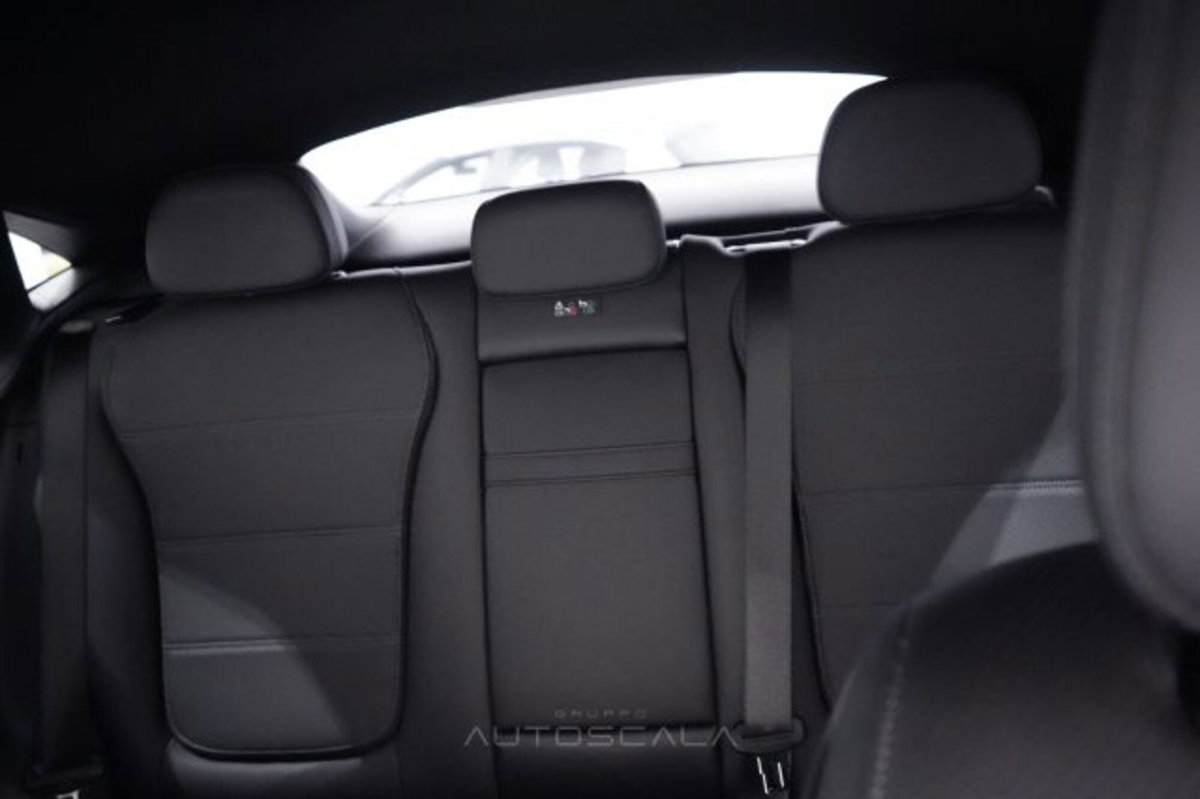 Mercedes-Benz GLC 220 d 4Matic Mild Hybrid AMG Advanced Plus (19)