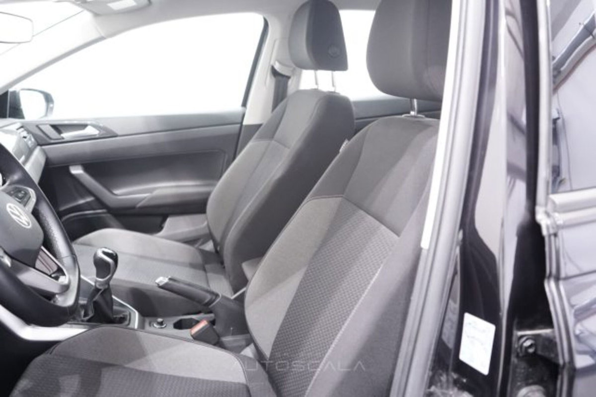 Volkswagen Polo 1.0 tsi Life 95cv (11)