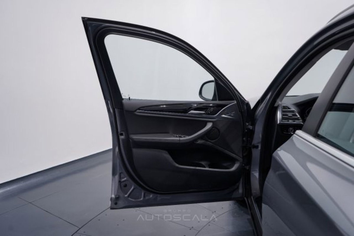 BMW X3 sDrive18d 48V xLine (9)