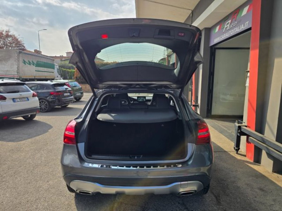 Mercedes-Benz GLA SUV 200 d Executive (9)