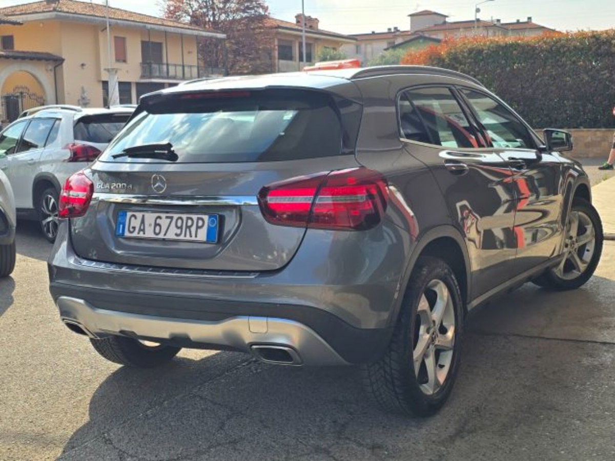 Mercedes-Benz GLA SUV 200 d Executive (10)