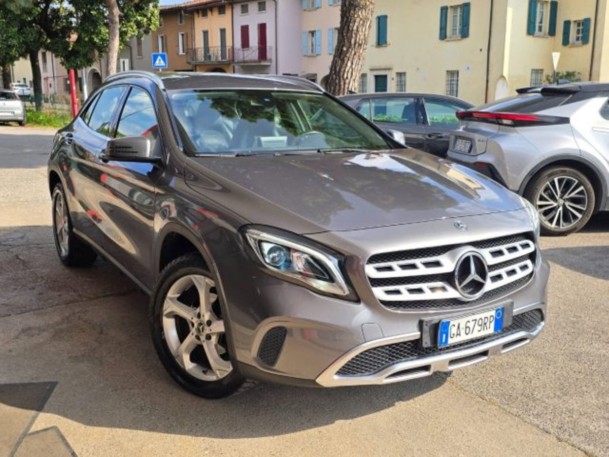 Mercedes-Benz GLA SUV 200 d Executive (13)