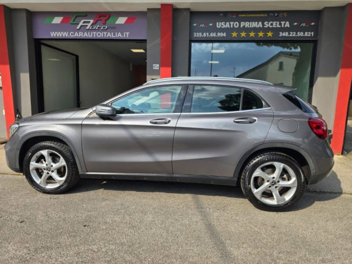 Mercedes-Benz GLA SUV 200 d Executive (17)