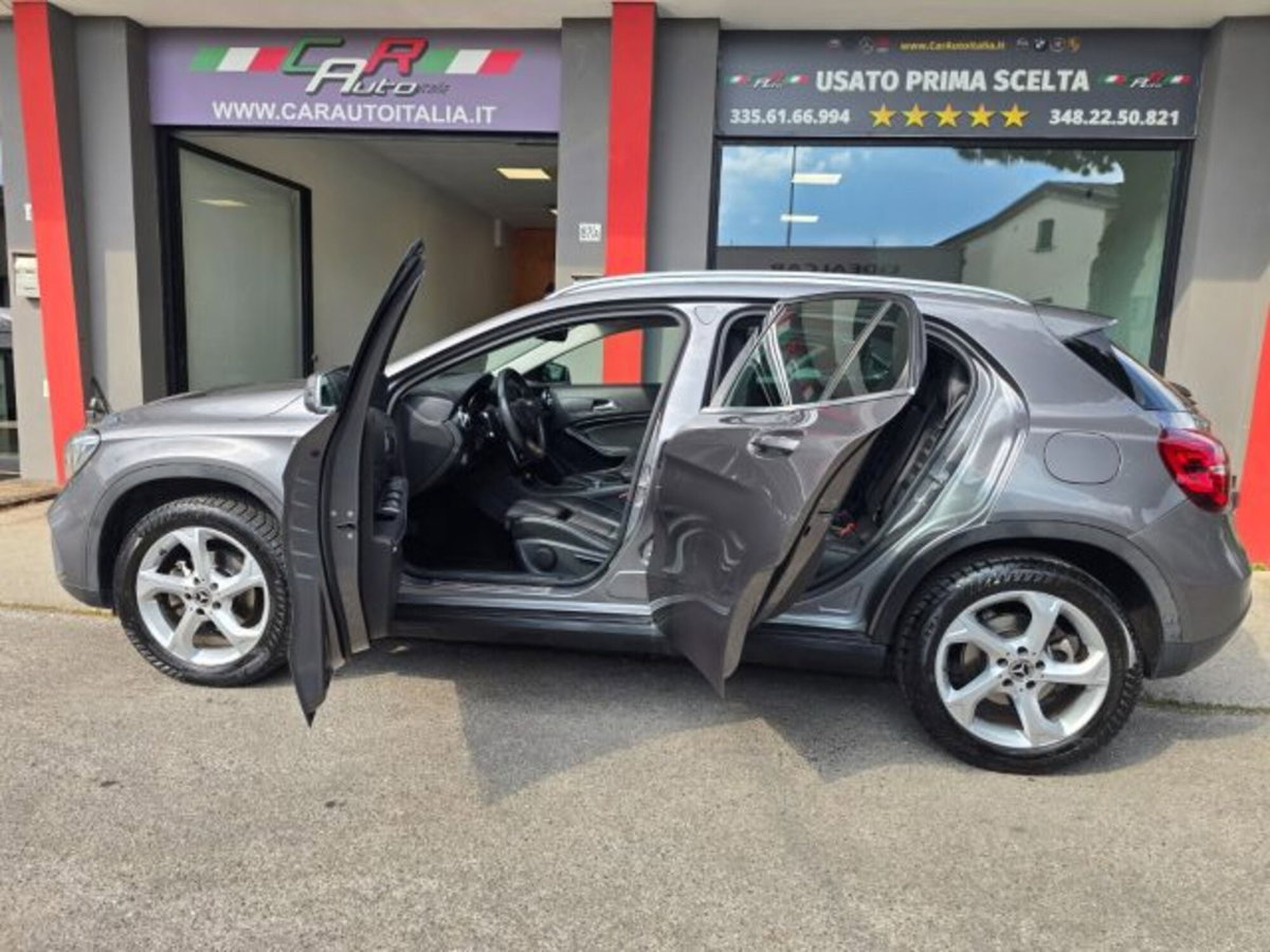 Mercedes-Benz GLA SUV 200 d Executive (18)