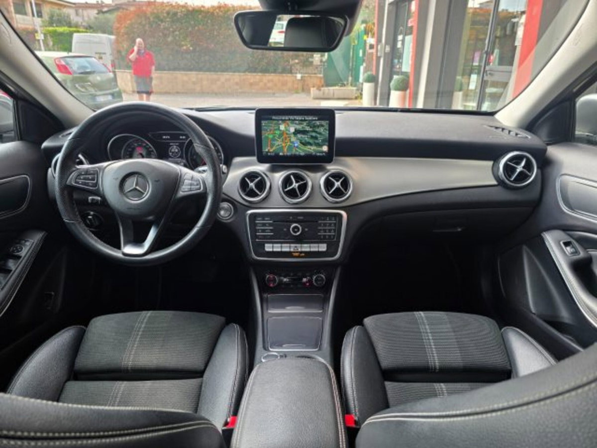 Mercedes-Benz GLA SUV 200 d Executive (3)