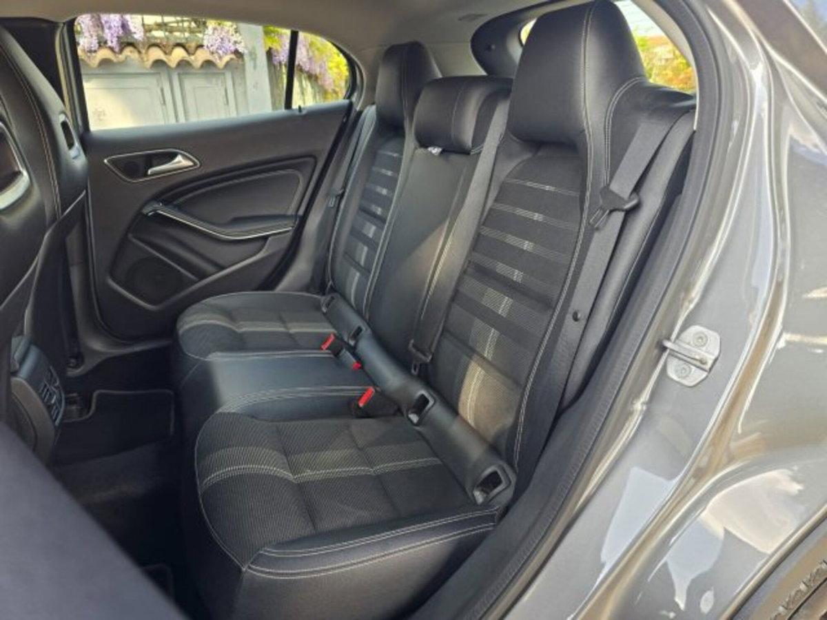 Mercedes-Benz GLA SUV 200 d Executive (7)