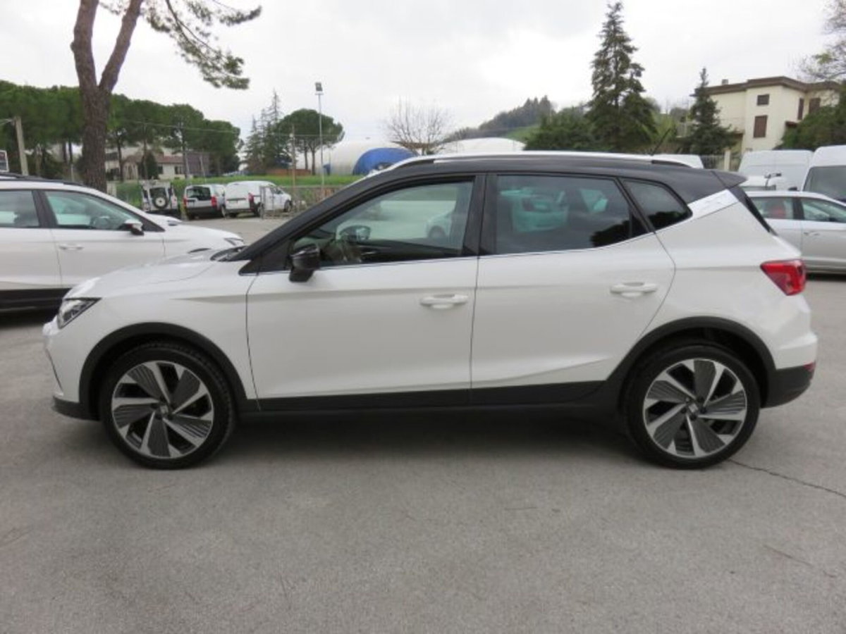 SEAT Arona 1.0 TGI FR (6)