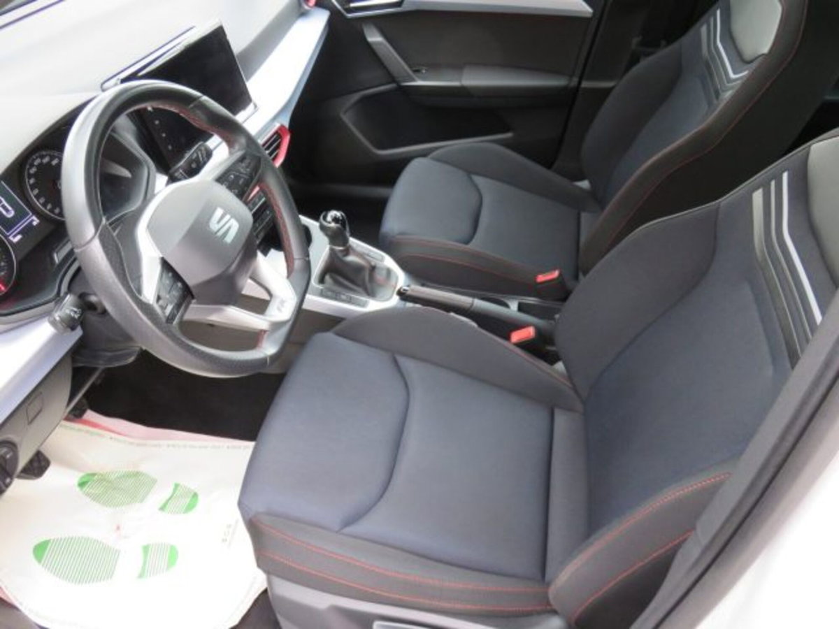 SEAT Arona 1.0 TGI FR (7)