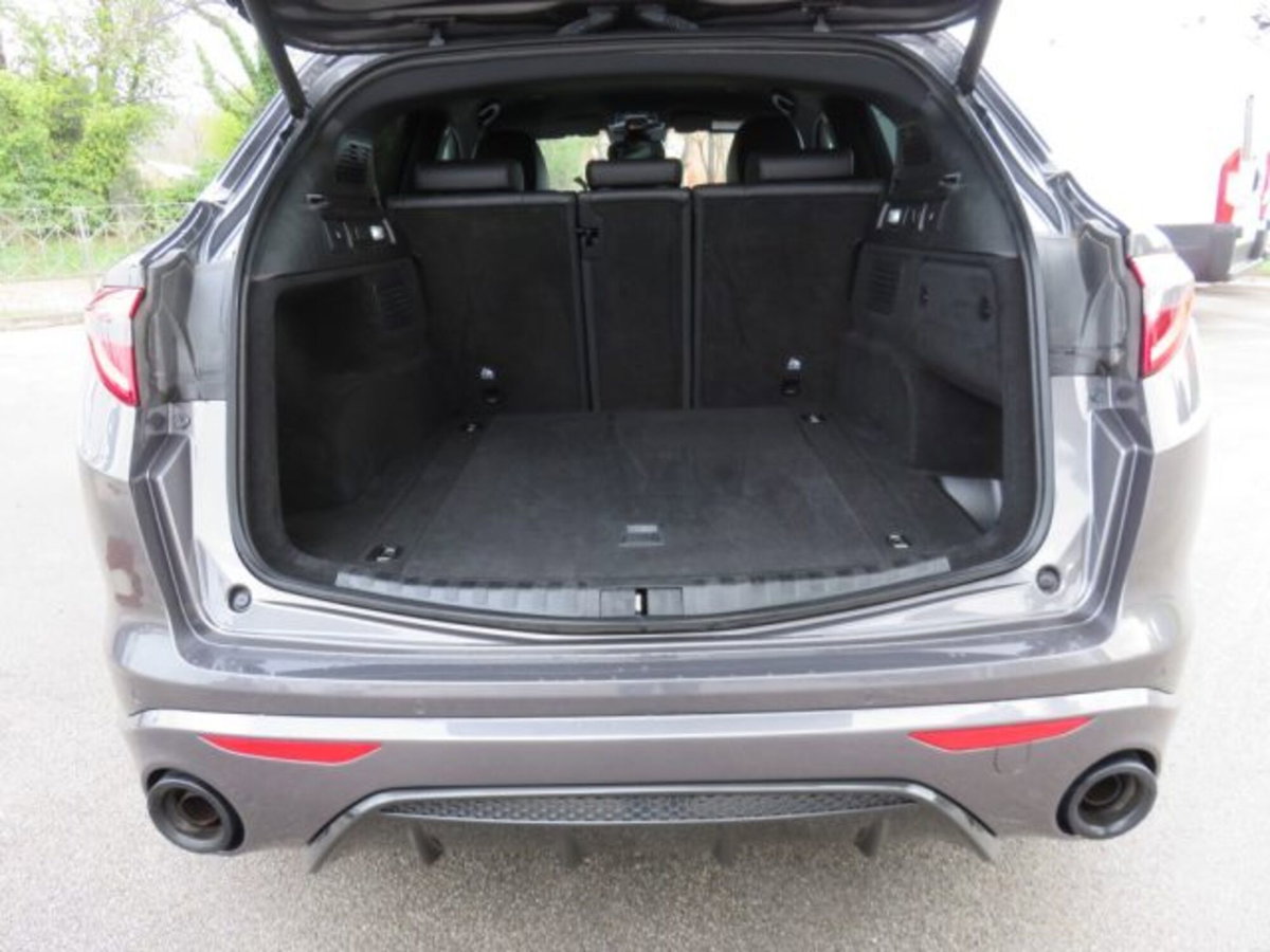 Alfa Romeo Stelvio Stelvio 2.0 Turbo 280 CV AT8 Q4 Veloce (15)