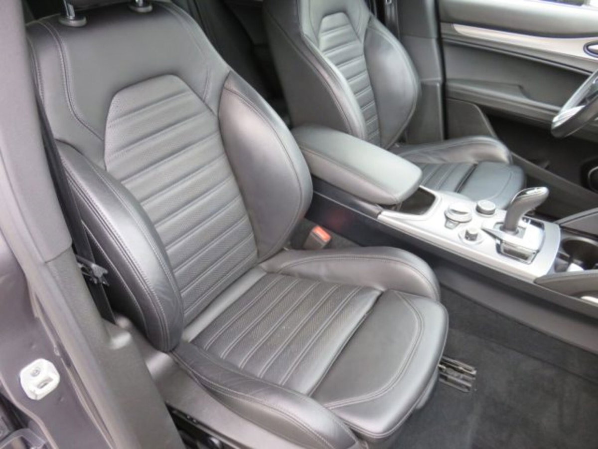 Alfa Romeo Stelvio Stelvio 2.0 Turbo 280 CV AT8 Q4 Veloce (17)
