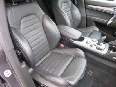 Alfa Romeo Stelvio Stelvio 2.0 Turbo 280 CV AT8 Q4 Veloce (17)