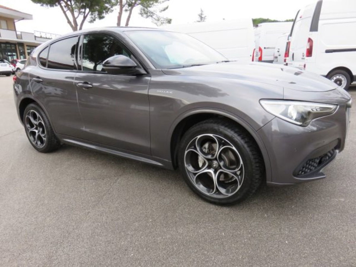 Alfa Romeo Stelvio Stelvio 2.0 Turbo 280 CV AT8 Q4 Veloce (19)