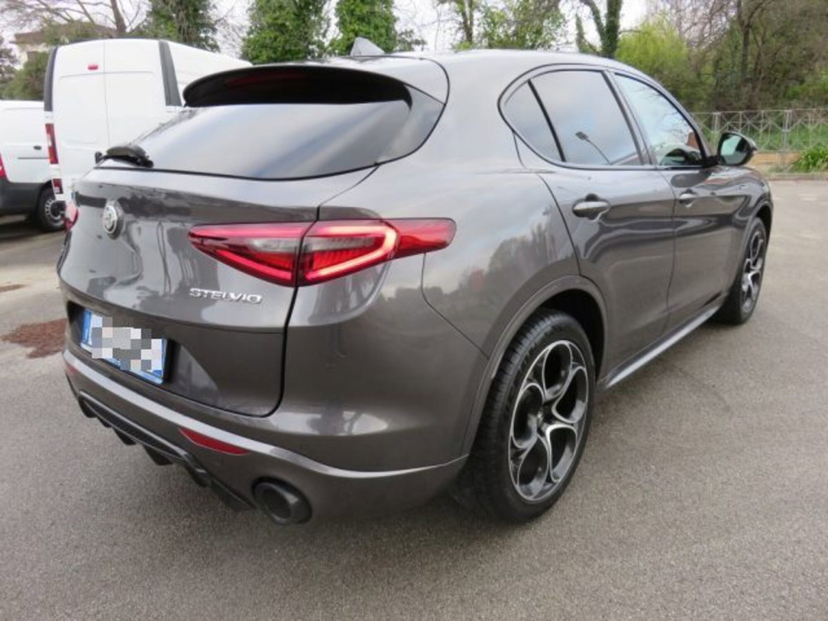 Alfa Romeo Stelvio Stelvio 2.0 Turbo 280 CV AT8 Q4 Veloce (5)