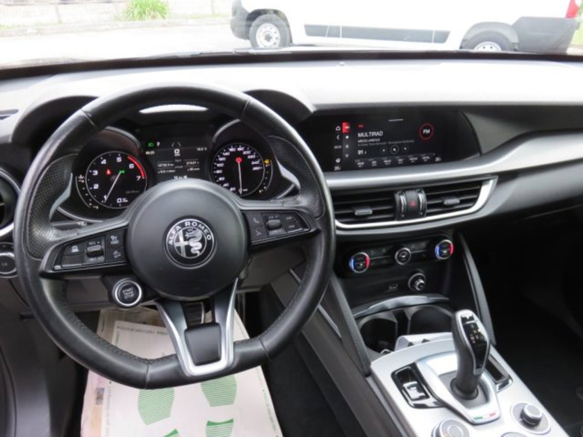 Alfa Romeo Stelvio Stelvio 2.0 Turbo 280 CV AT8 Q4 Veloce (7)