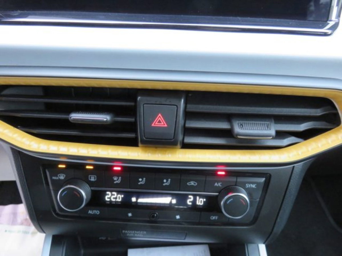 SEAT Arona 1.0 TGI Style (8)