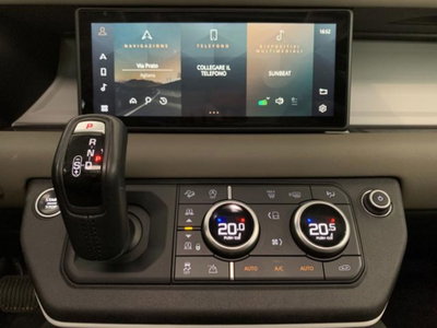 Land Rover Defender 110 2.0 SD4 240CV AWD Auto (14)