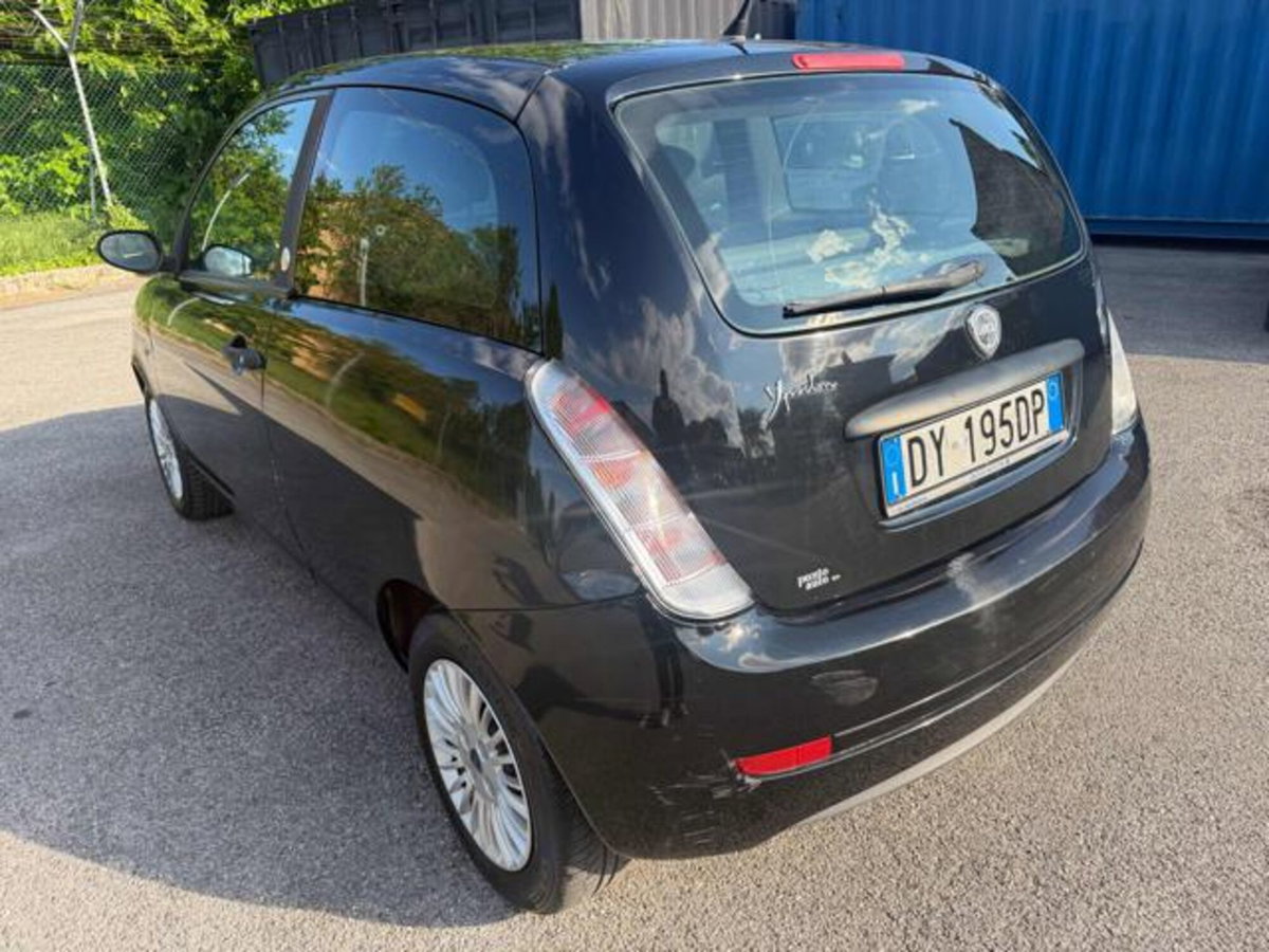 Lancia Ypsilon 1.4 Platino Ecochic GPL (5)