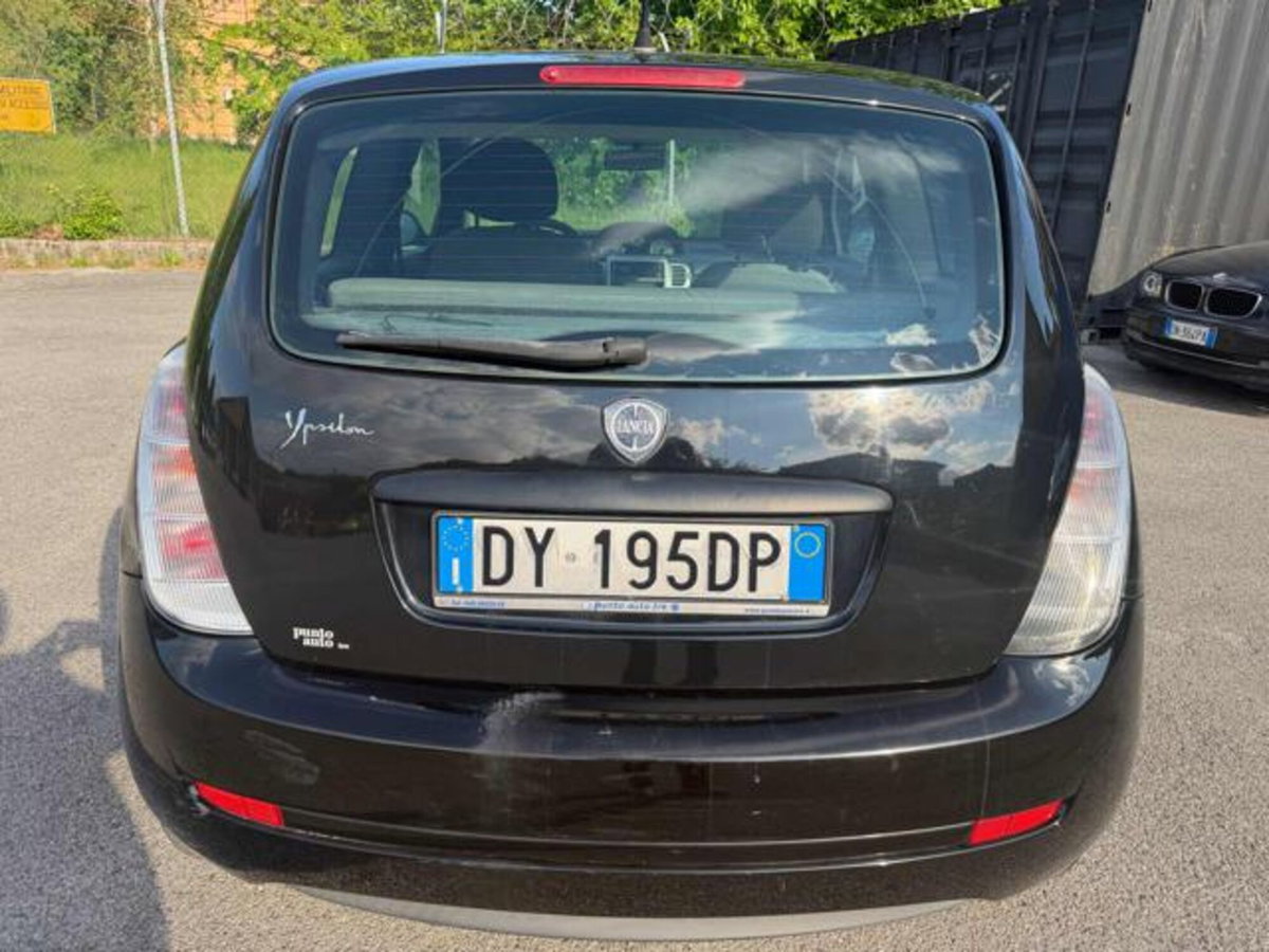 Lancia Ypsilon 1.4 Platino Ecochic GPL (7)